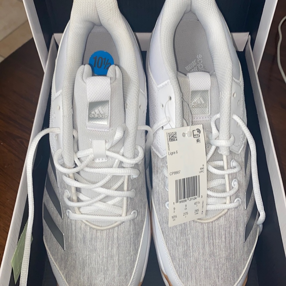 NWT Adidas Ligra 6 Volleyball Shoes Size 10.5 Womens